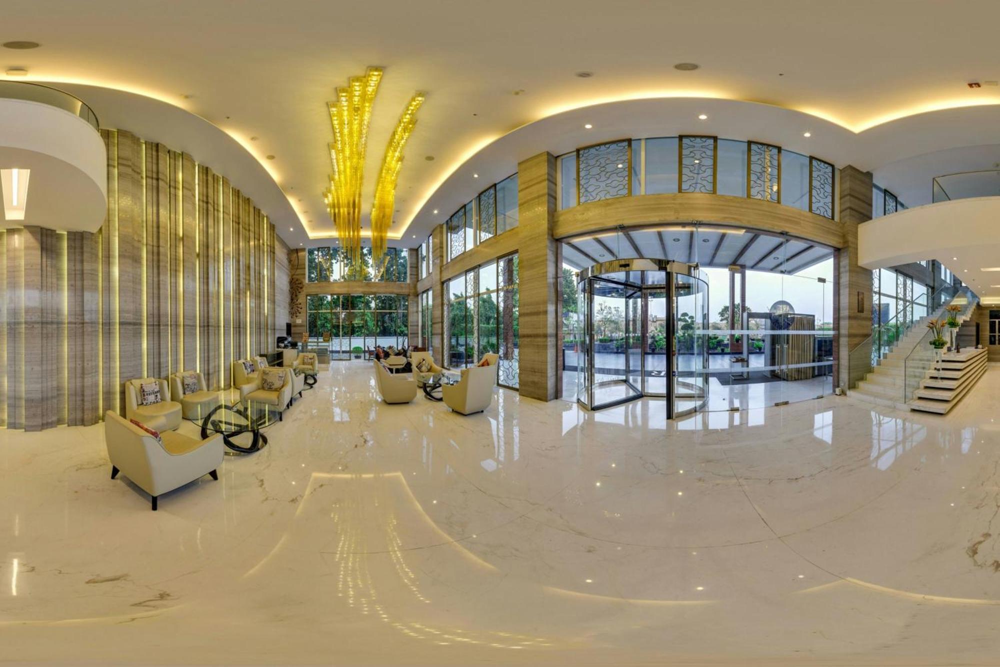 Renaissance Lucknow Hotel, Gomti Nagar מראה חיצוני תמונה