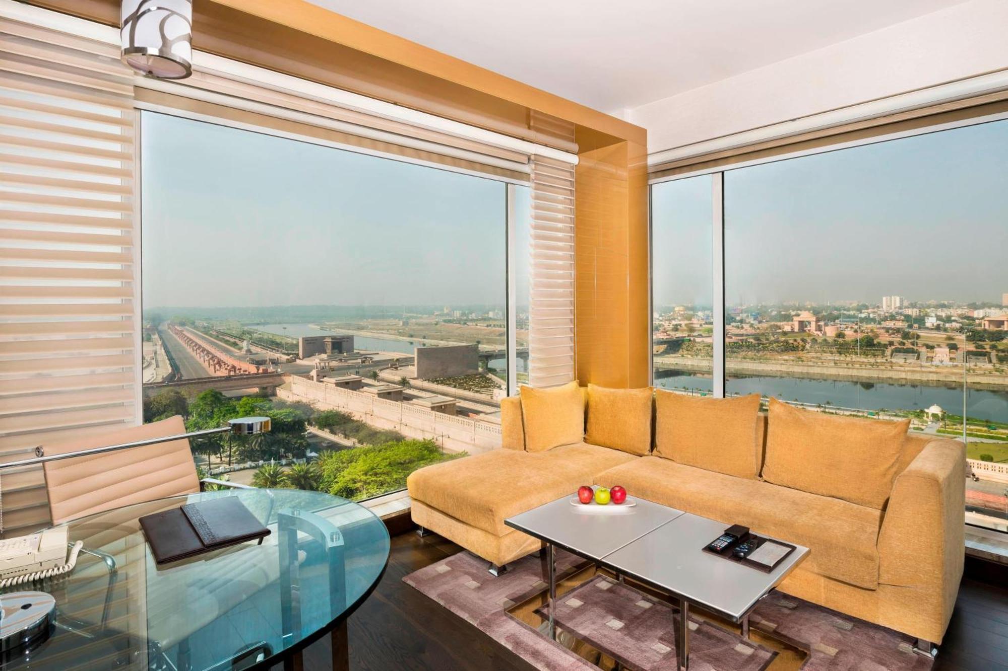 Renaissance Lucknow Hotel, Gomti Nagar מראה חיצוני תמונה