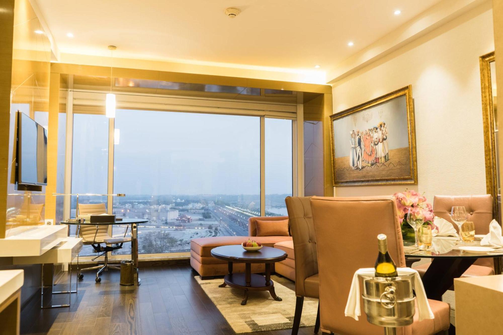 Renaissance Lucknow Hotel, Gomti Nagar מראה חיצוני תמונה
