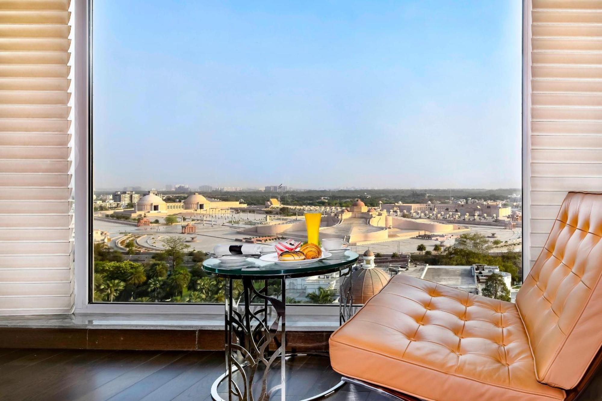 Renaissance Lucknow Hotel, Gomti Nagar מראה חיצוני תמונה