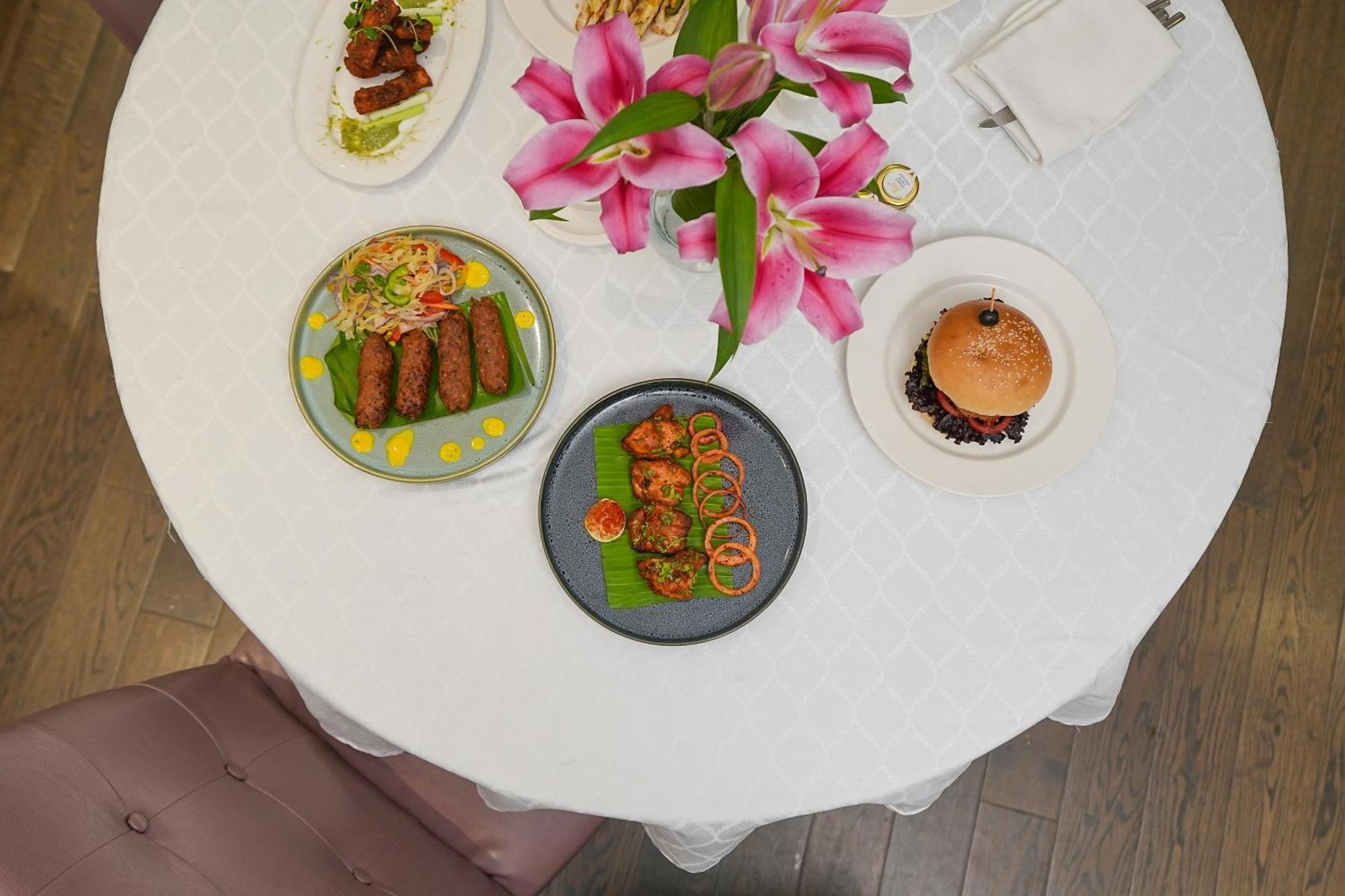 Renaissance Lucknow Hotel, Gomti Nagar מראה חיצוני תמונה